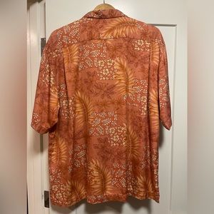 100% Silk Tommy Bahama shirt size large